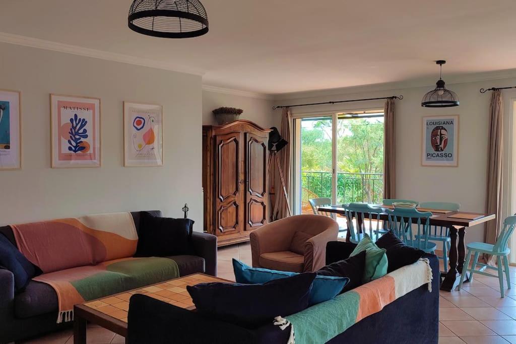 Villa Avec Piscine Privée Vue Sur Vignoble, à Proximité Des Plages&de La Fréjus